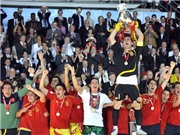 Bóng đá anh, ngoại hạng anh, lịch thi đấu euro 2012, Hướng tới Euro 2012: La Furia Roja – Thay đổi là tất yếu